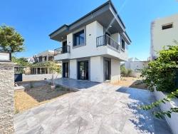 3+1 Bedroom Villa For Sale in Atatürk Nbh. Seferihisar Doğanbey - 390 m²