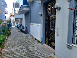 2+1 Middle Floor Flat For Sale In Seferihisar Ürkmez Center