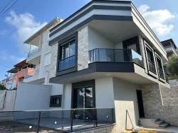 2+1 Brand New Duplex Villa With Garden For Sale In Seferihisar Ürkmez Center