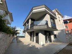 2+1 Brand New Duplex Villa With Garden For Sale In Seferihisar Ürkmez Center