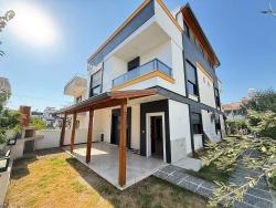 3+1 Villa With A Brand New Garden For Sale In Seferihisar Doğanbey, Close To The Sea