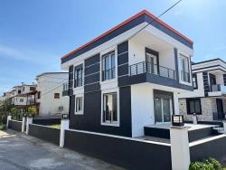 Single Detached 3+1 Duplex Villa On A 300 M2 Plot In Seferihisar Doğanbey