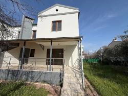 3+1 Bedroom Detached House For Sale in Cumhuriyet Nbh. Seferihisar Doğanbey - 240 m²