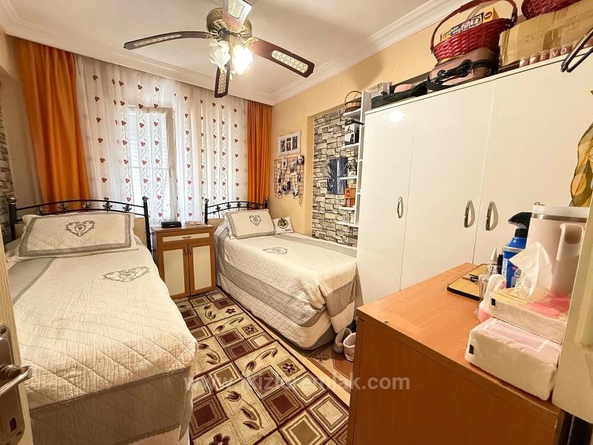 Продается Квартира 2+1 В Центре Сеферихисар-Юркмез, 80М2, 200М От Моря.
