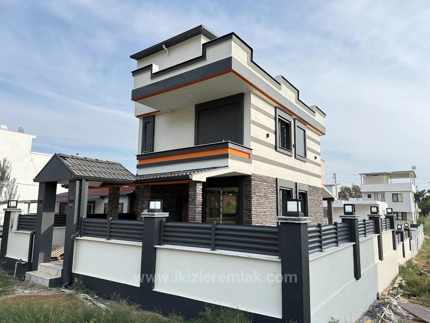 Отдельная Вилла 3+1 С Садом На Продажу В Центре Сеферихисар Доганбей