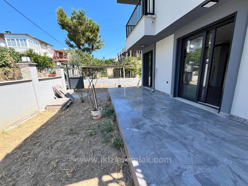 Отдельная Вилла 3+1 С Родительской Спальней В Саду Площадью 390 М2 На Продажу В Сеферихисаре, Доганбей