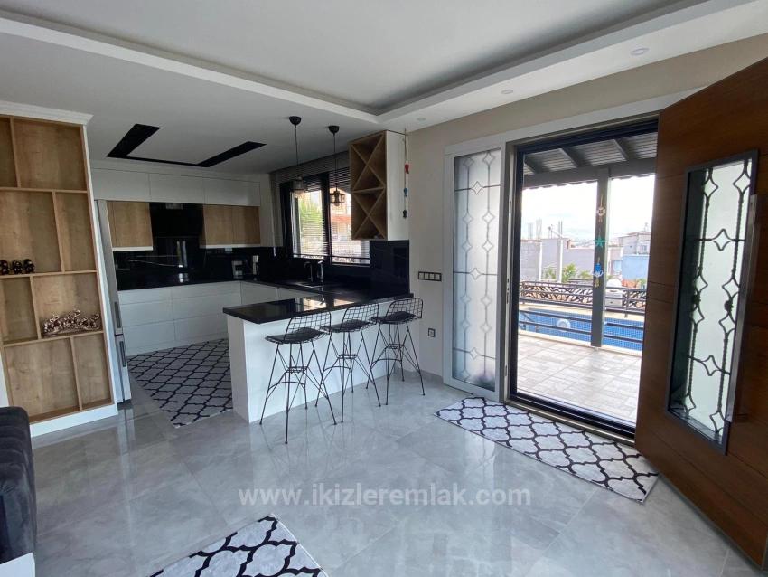 Отдельная Вилла 3+1 С Видом На Море И Бассейном На Продажу В Сеферихисаре Доганбей