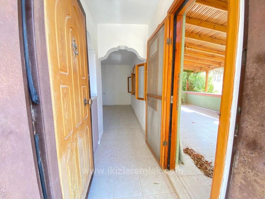 Продается 1+1 Со Стороны Моря В Сеферихисар-Юркмез. Квартира 85 М2