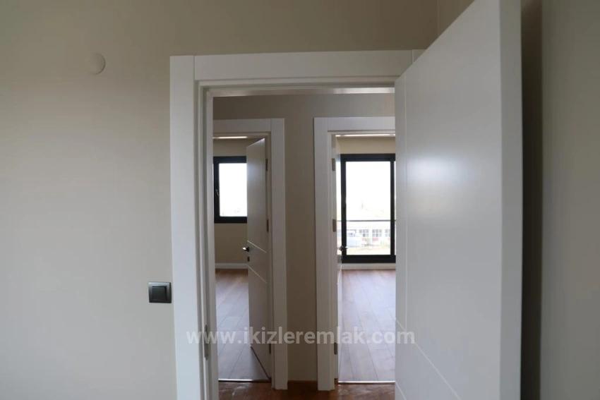 Роскошная Вилла Площадью 750 Квадратных Метров 4 + 2 С Частным Бассейном На Продажу В Измире, Сеферихисар Дюздже