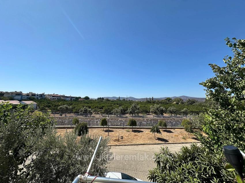 Квартира 2+1 На Продажу В Центре Сеферихисар-Юркмез, Недалеко От Моря