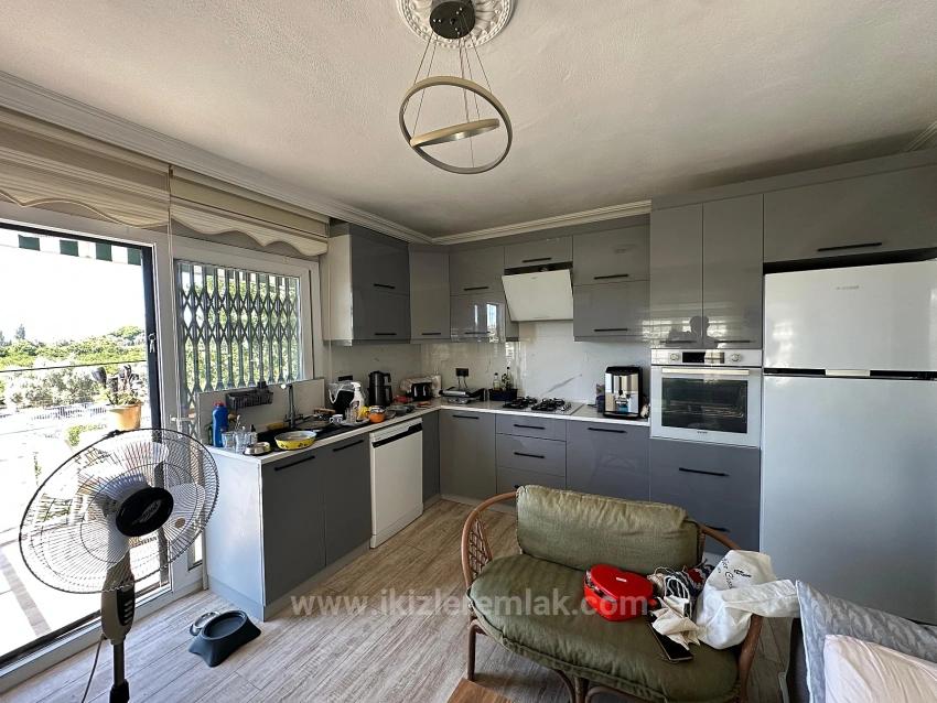 Квартира 2+1 На Продажу В Центре Сеферихисар-Юркмез, Недалеко От Моря