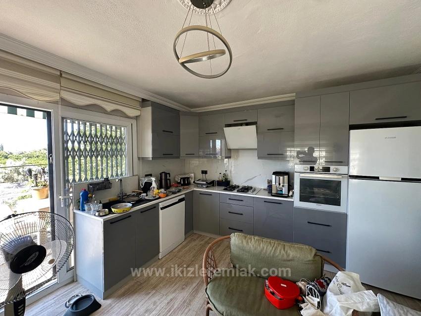 Квартира 2+1 На Продажу В Центре Сеферихисар-Юркмез, Недалеко От Моря