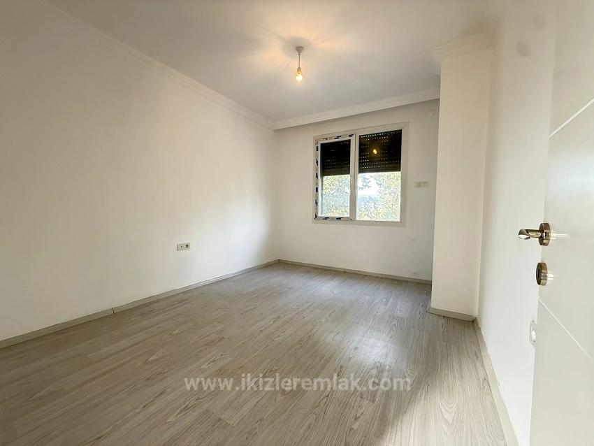 Новая Вилла 3 + 1 С Большим Садом На Продажу В Сеферихисар Доганбей