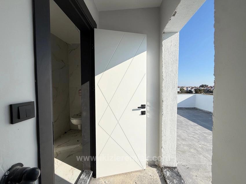 Продается Новый Двухэтажный Летний Домик С Садом (2 Спальни, 1 Ванная Комната) В Районе Доганбей, Сеферихисар.