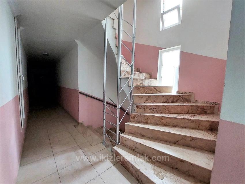 Продажа Квартиры 2+1 В Районе Сеферихисар-Юркмез, Отдельная Кухня