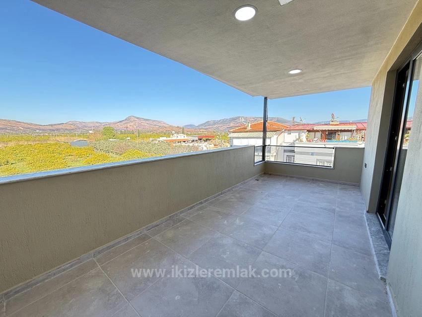 Продается Роскошная Новая Вилла 3+1 С Садом Недалеко От Моря В Доганбее, Сеферихисар.