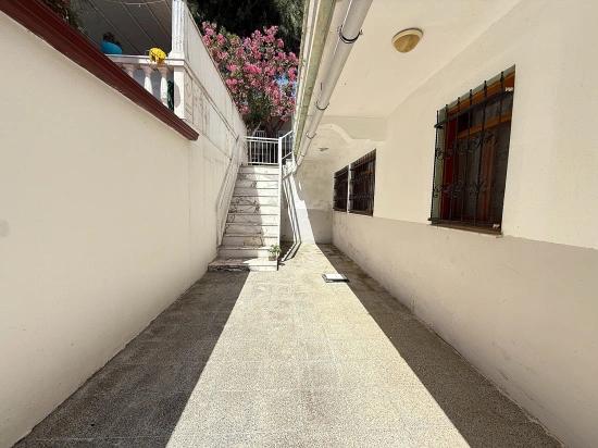 Квартира 3+1 С Садом На Продажу В Уркмезе, 250 Метров От Моря, Доступная Цена