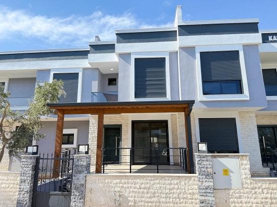 2+1 Совершенно Новый Дуплекс Летний Дом На Продажу В Центре Сеферихисара Доганбей