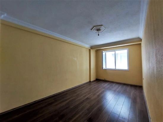 Продажа Квартиры 2+1 В Районе Сеферихисар-Юркмез, Отдельная Кухня