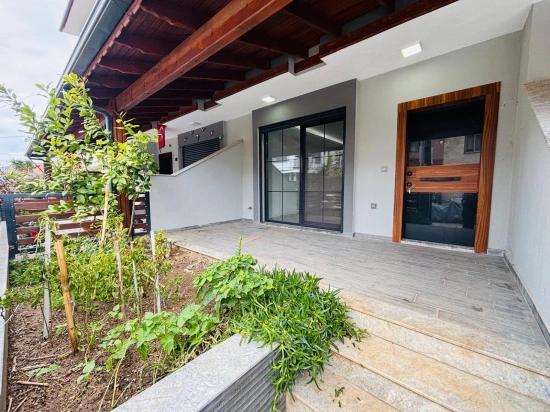 Дуплекс 3+1 На Продажу В Центре Сеферихисар Доганбей