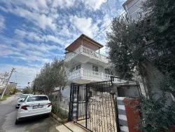 Для Продажи Вилла 4+1 в Cumhuriyet Seferihisar Doğanbey - 170 m²