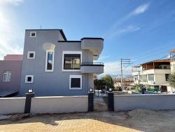 Для Продажи Семейный Дом 3+1 в Mersin Alanı Seferihisar Ürkmez - 180 m²