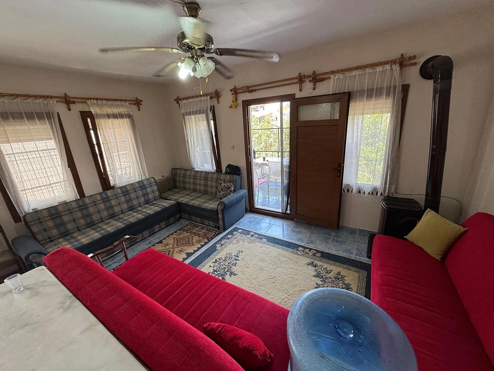 Doğanbey'de Satılık Ara Kat 2+1 Deniz Tarafında 70 Metre² Daire