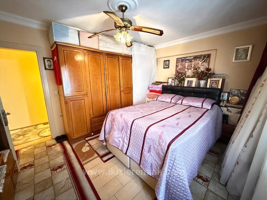 Seferihisar Ürkmez Merkez'de Satılık 2+1 Daire 80M2 Denize 200M