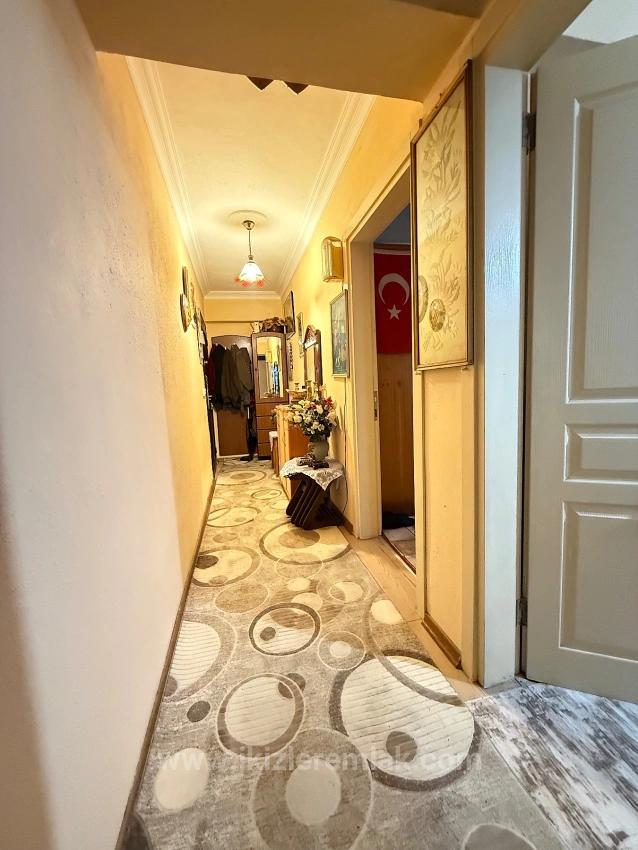 Seferihisar Ürkmez Merkez'de Satılık 2+1 Daire 80M2 Denize 200M