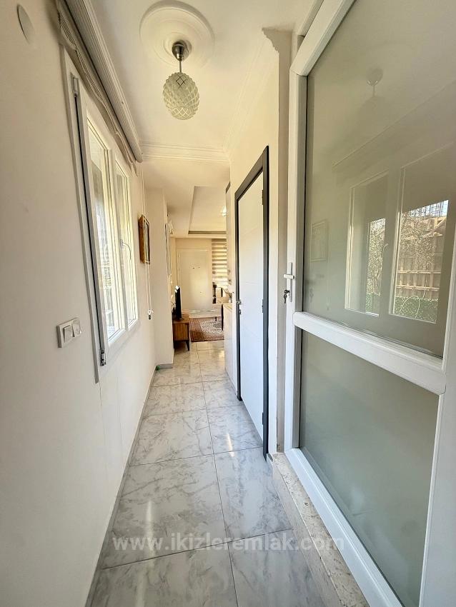 Doğanbey'de Denize Yakın Satılık Bahceli 3+1 Villa