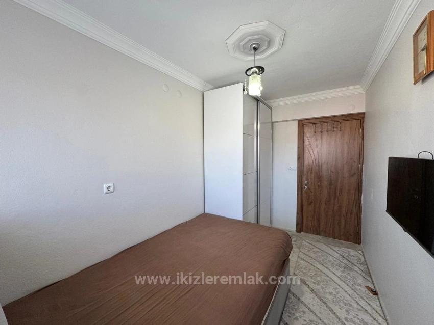Seferihisar’cumhuriyet Mahallesi, Meltem Tur Sitesi Deniz Tarafında Satılık 4+1 Villa