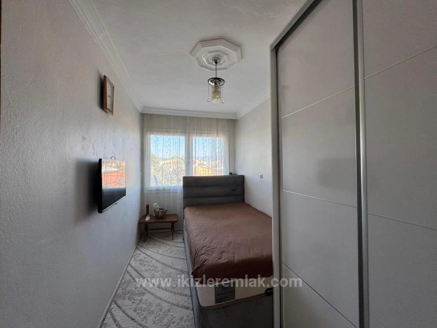 Seferihisar’cumhuriyet Mahallesi, Meltem Tur Sitesi Deniz Tarafında Satılık 4+1 Villa