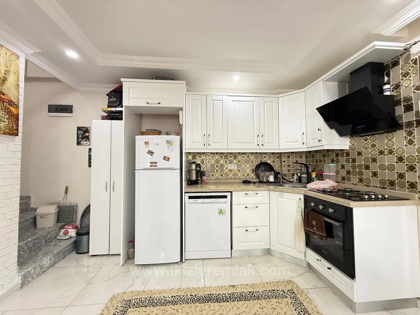 Seferihisar Doğanbey'de Satılık 2+1 Bahçeli Full Eşyalı Villa