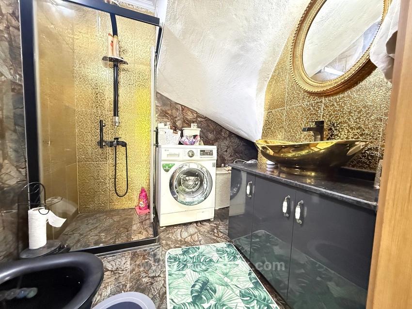 Seferihisar Doğanbey'de Satılık 2+1 Bahçeli Full Eşyalı Villa