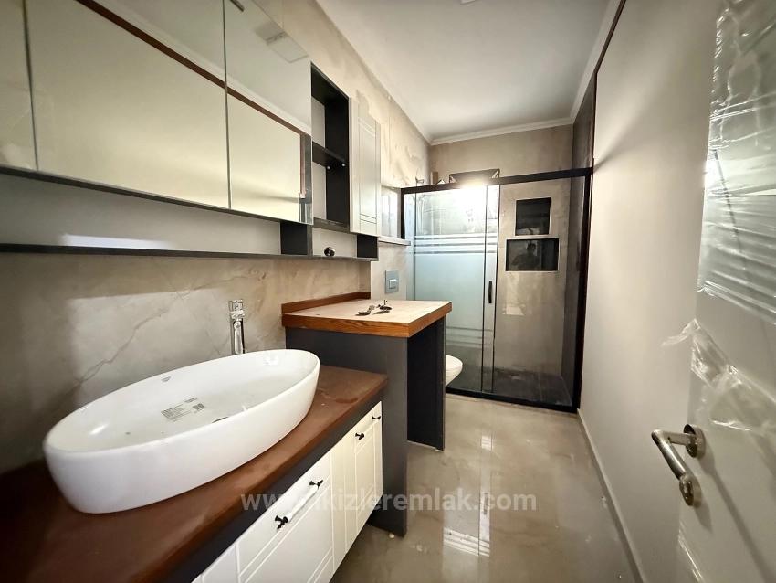 Seferihisar Doğanbey Merkez'de Satılık Sıfır 3+1 Villa
