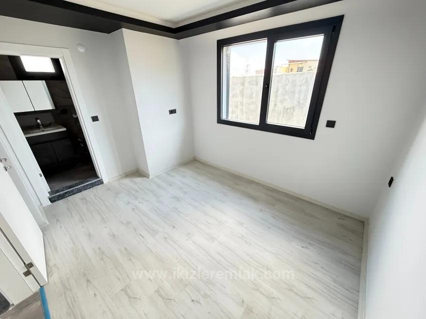 Doğanbeyde Denize Yakın 370 M2 Bahce Tek Müstakil 3+1 Villa