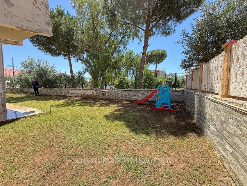 Seferihisar Doğanbey'de Satılık 3+1 Denize 50M Bahçeli Villa