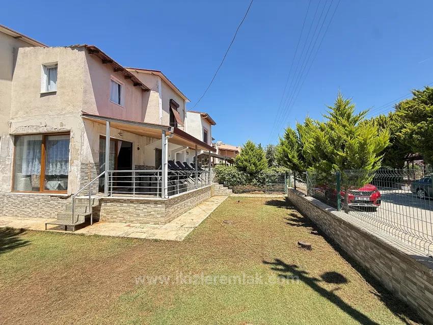 Seferihisar Doğanbey'de Satılık 3+1 Denize 50M Bahçeli Villa