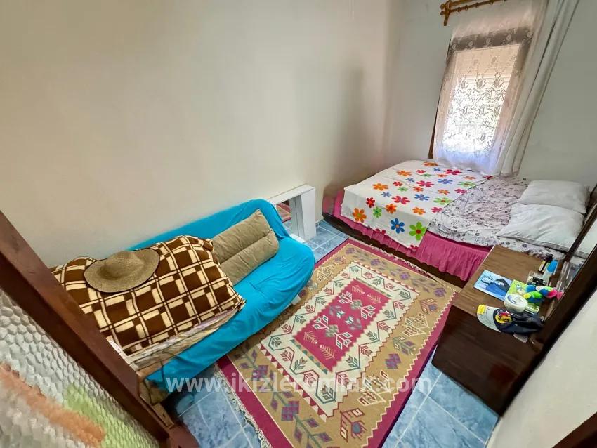 Doğanbey'de Satılık Ara Kat 2+1 Deniz Tarafında 70 Metre² Daire