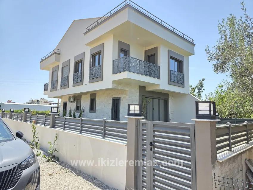 Gümüldür İnönü Mahallesi’nde Denize 450 Metre, Geniş Bahçeli Sıfır 4+1!