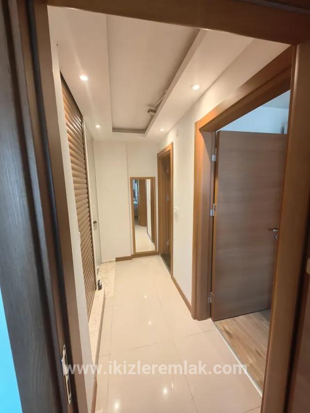 Gümüldür'de Denize 100m Full Eşyalı Geniş Bahçeli Villa