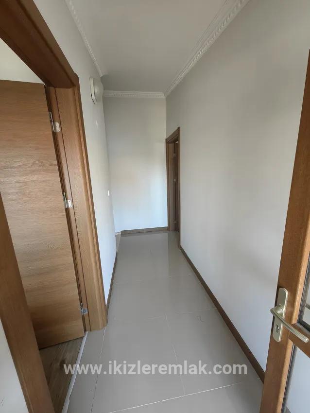 Gümüldür'de Denize 100m Full Eşyalı Geniş Bahçeli Villa