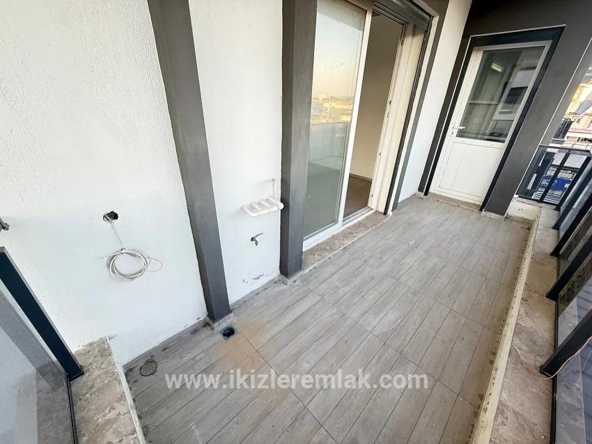 Seferihisar Ürkmez'de Sıfır 4+1 Dubleks Asansörlü Otoparklı Denize 400 m