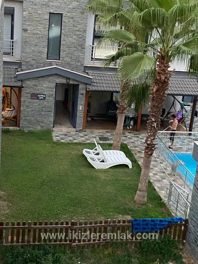 Seferihisar Doğanbey deniz tarafında site İçerisinde havuzlu tek müstakil villa