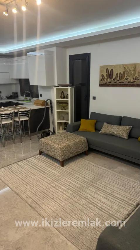 Seferihisar Doğanbey deniz tarafında site İçerisinde havuzlu tek müstakil villa