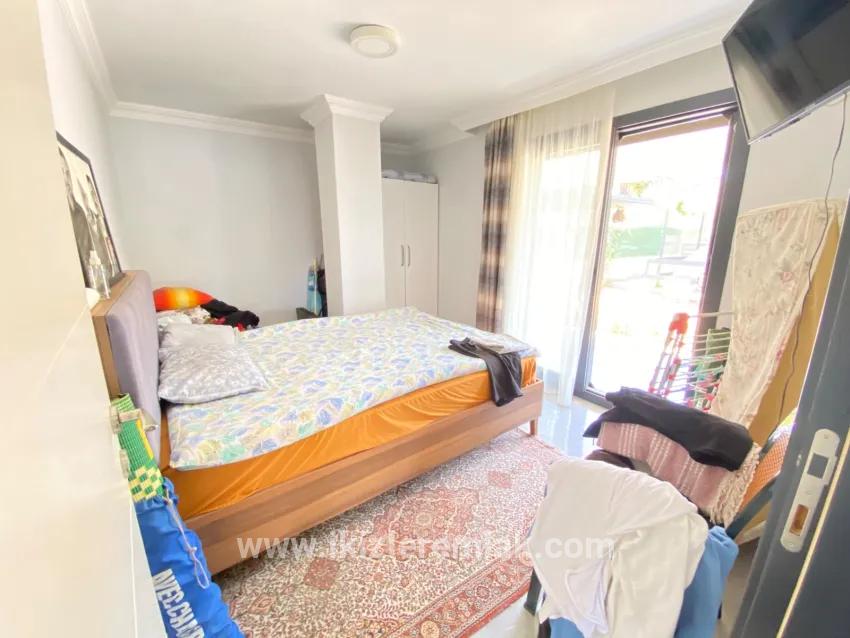 Seferihisar Bengiler'de Deniz Tarafında Geniş Bahçeli Masrafsız 1+1 Giriş Kat Daire