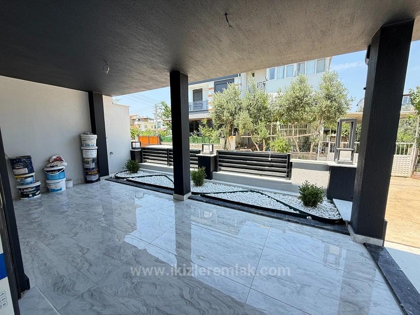 Seferihisar Doğanbey'de Satılık 3+1 Müstakil Sıfır Bahçeli Villa