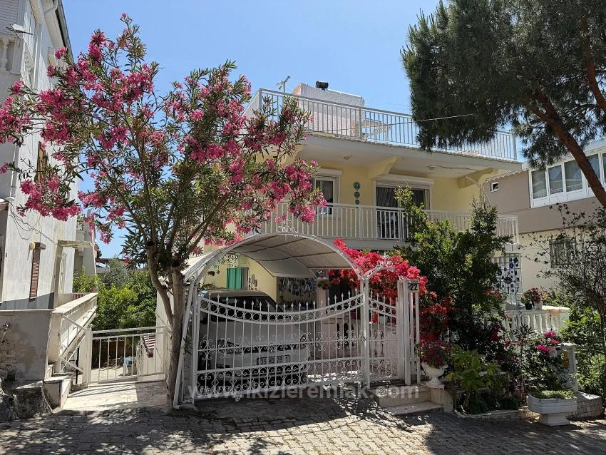 Ürkmez'de Denize 250 M, Uygun Fiyat Satılık 3+1 Bahçeli Daire