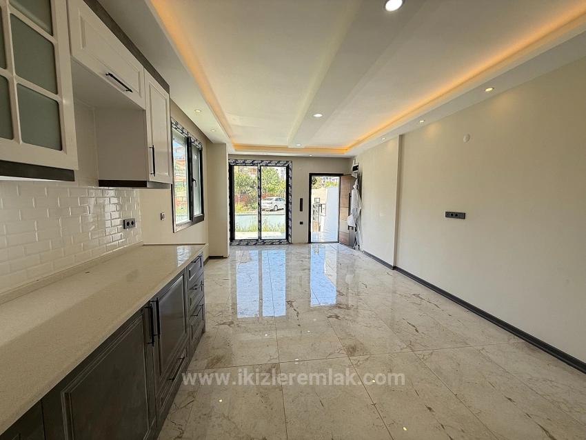 Seferihisar Doğanbey’de Satılık 2 + 1 Sıfır Geniş Bahçeli Deniz Manzaralı Dubleks Yazlık