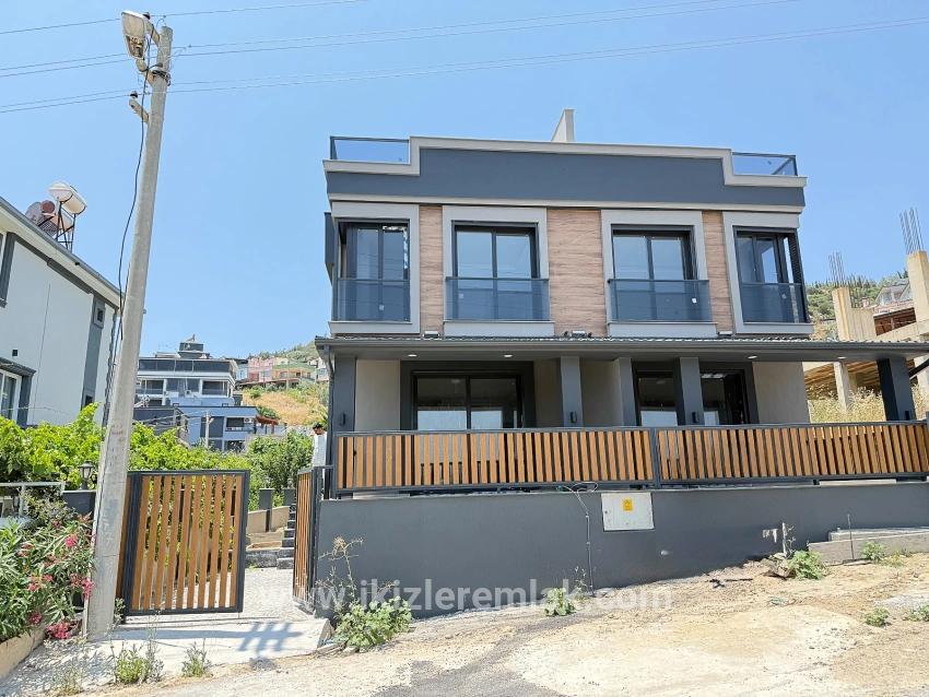Seferihisar Doğanbey Atatürk Mah. Satılık 2+1 Villa - 185 m²